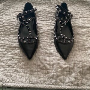 Kaitlyn Pan studded women’s shoes